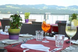Getränke auf Terrasse